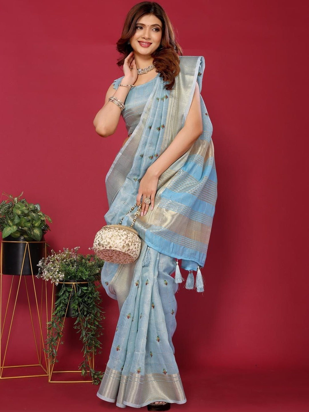 Urban Pallu Floral Sequinned Silk Blend Fusion Saree