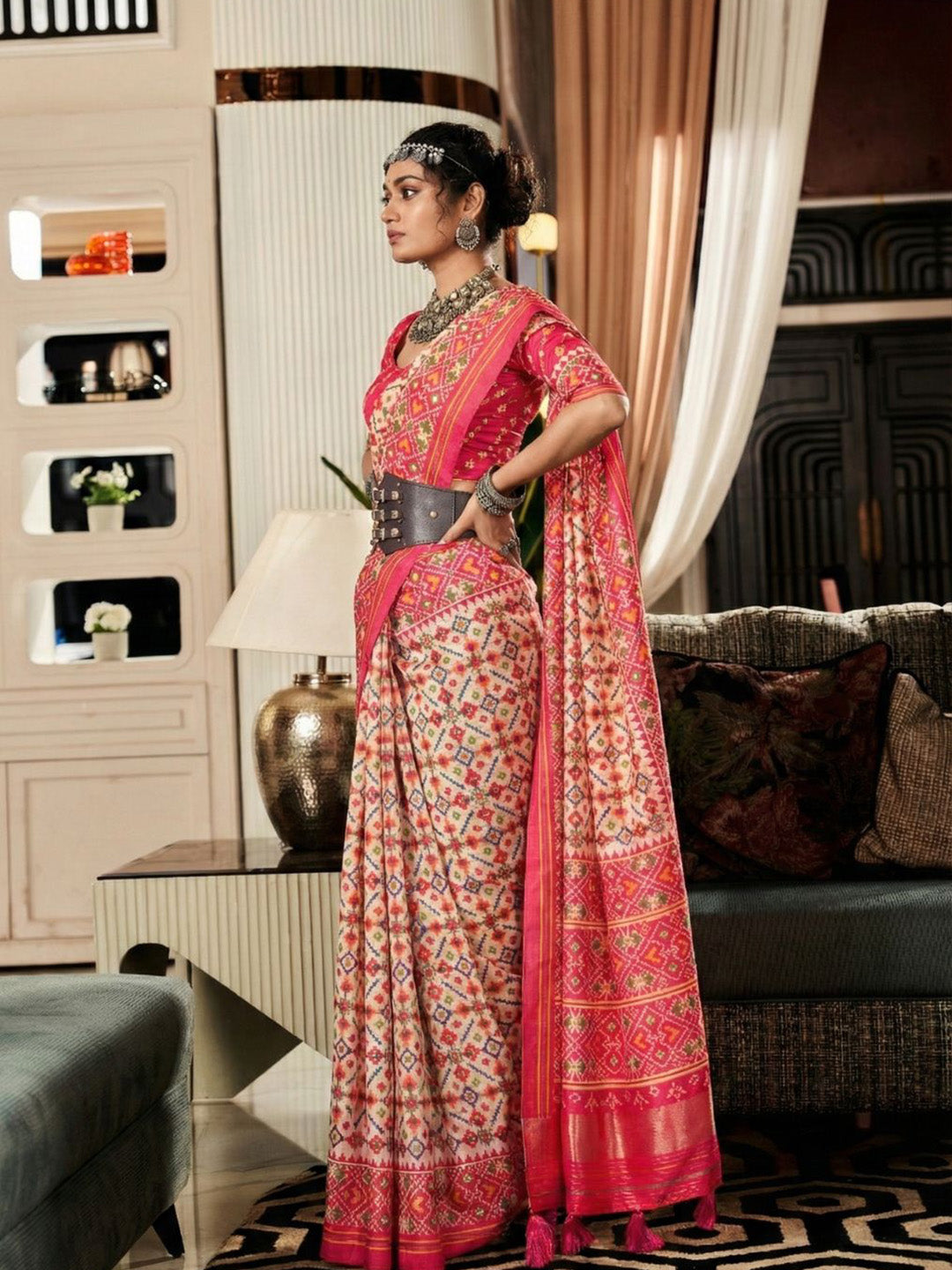 Urban Pallu Woven Design Cotton Blend Daily Saree
