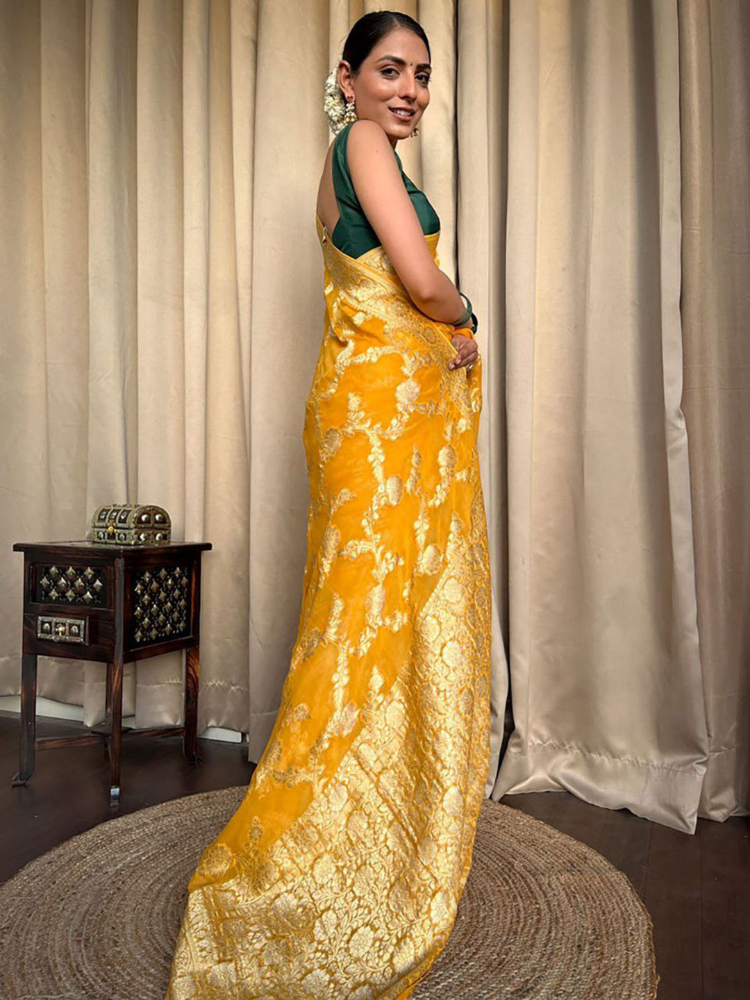 Urban Pallu Woven Design Silk Blend Traditional Saree