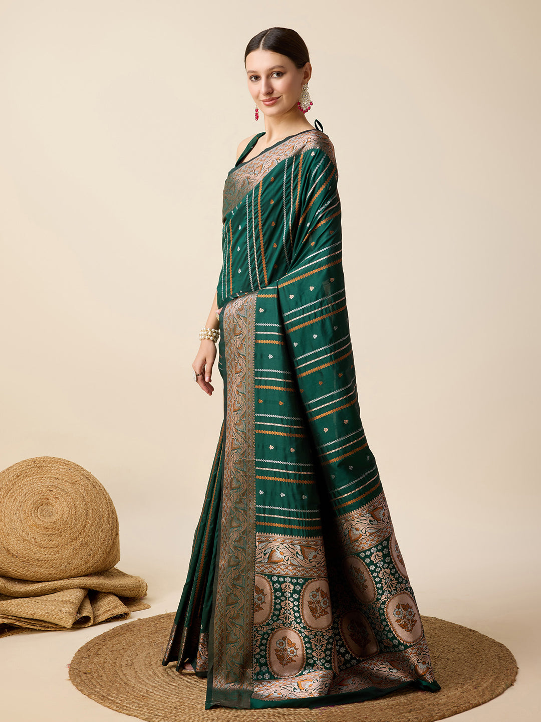 Urban Pallu Woven Design Silk Blend Party Saree