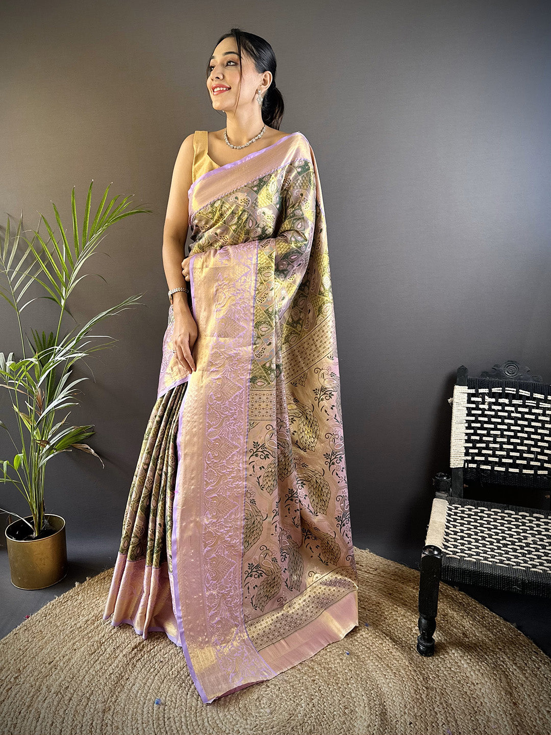 Urban Pallu Woven Design Silk Blend Traditional Saree