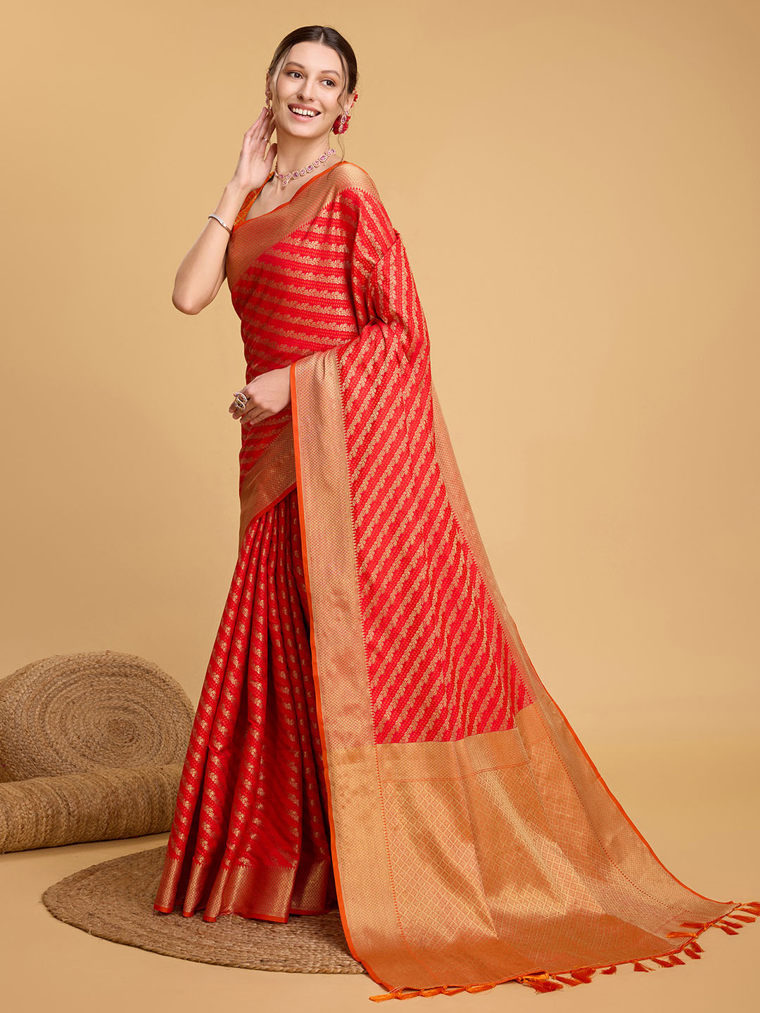 Urban Pallu Woven Design Silk Blend Party Saree