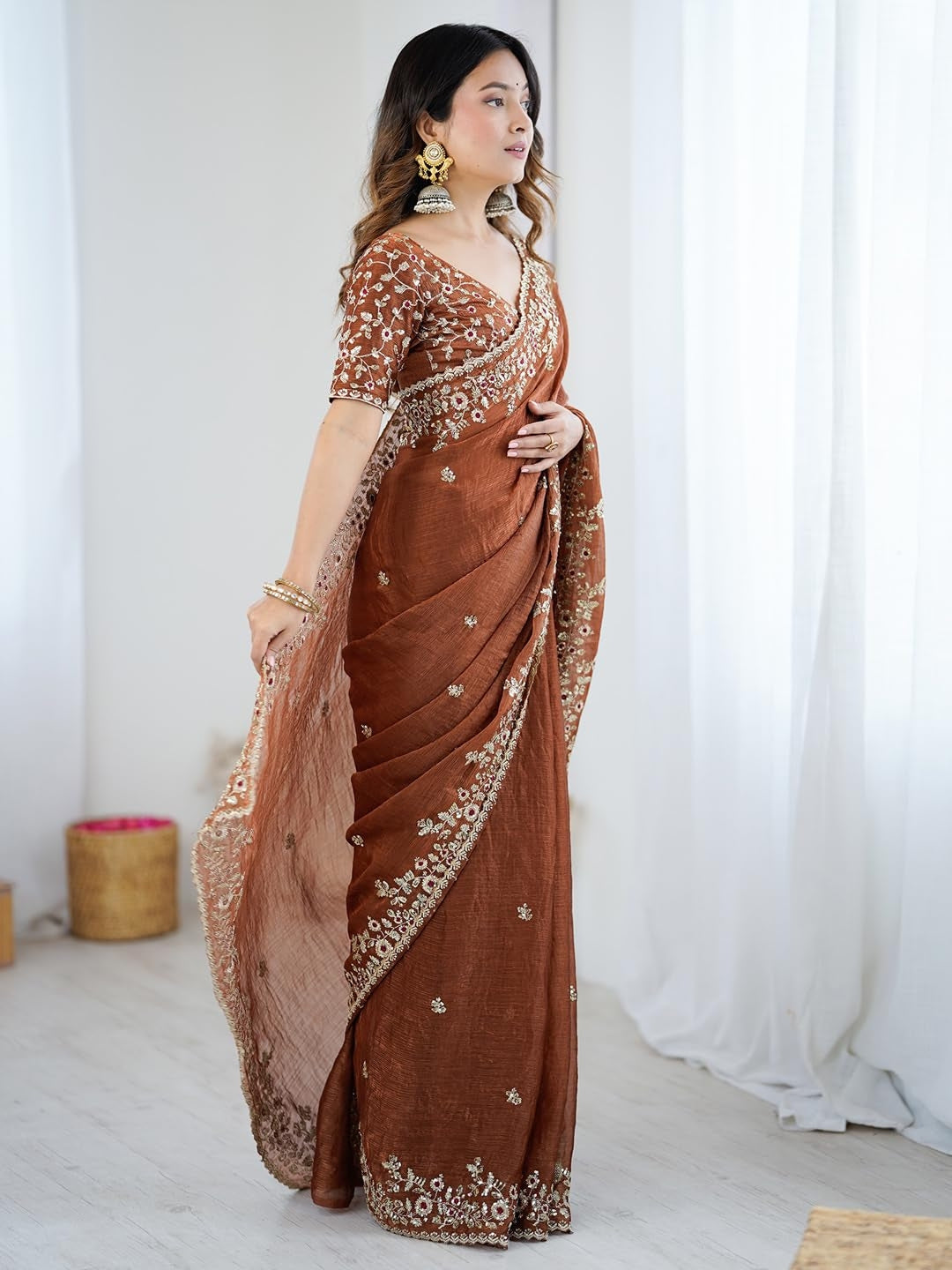 Urban Pallu Solid Silk Blend Festive Saree