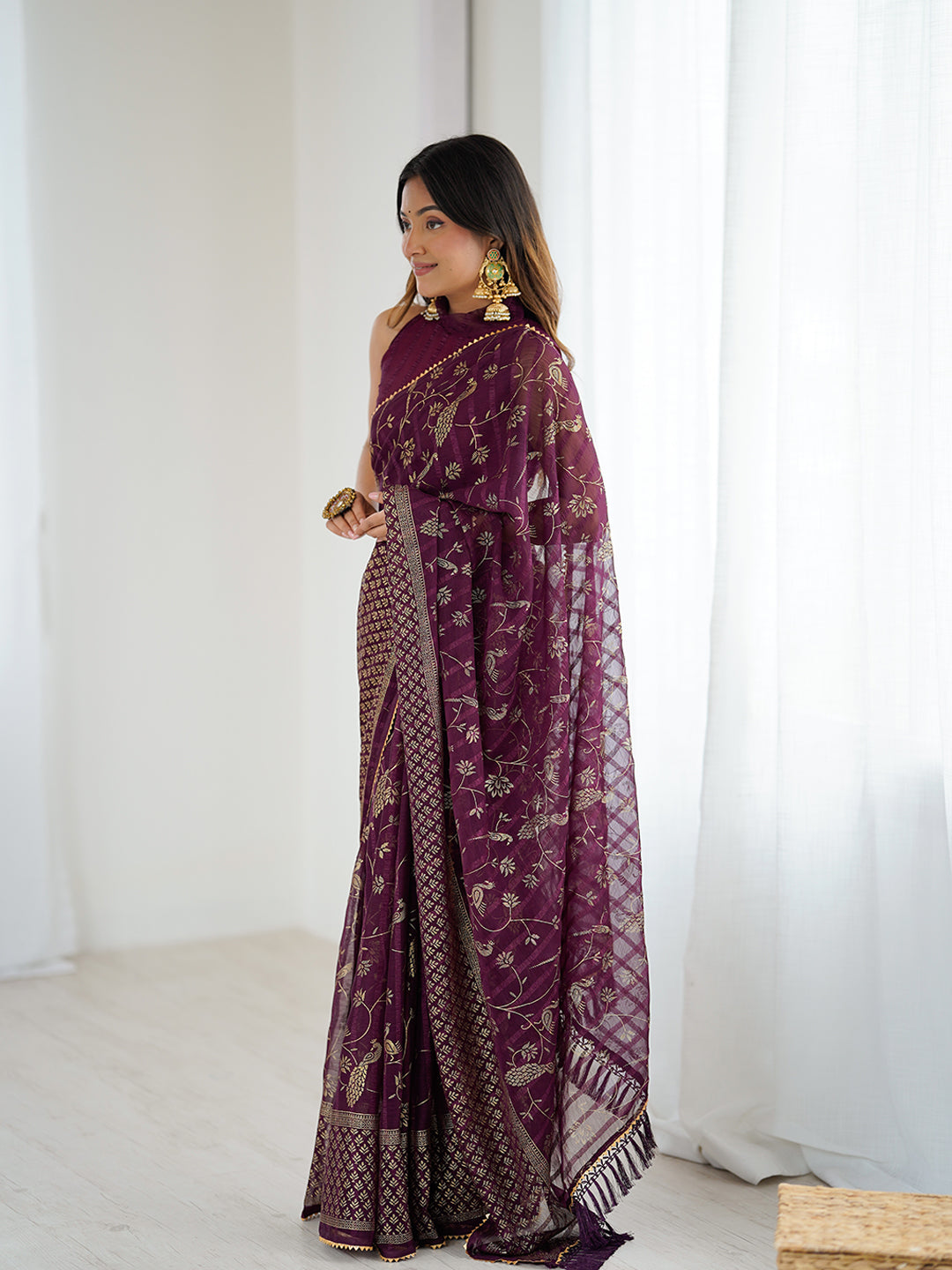 Urban Pallu Printed Poly Chiffon Daily Saree