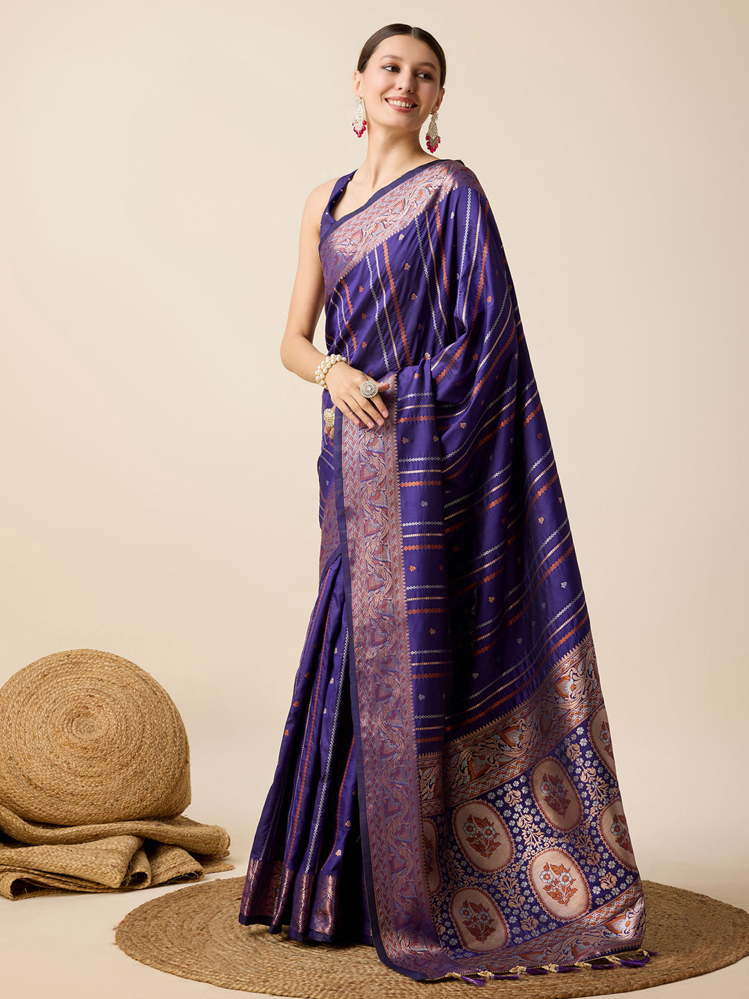 Urban Pallu Woven Design Silk Blend Party Saree
