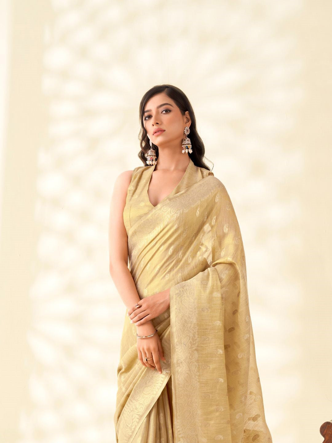 Urban Pallu Woven Design Silk Blend Traditional Saree