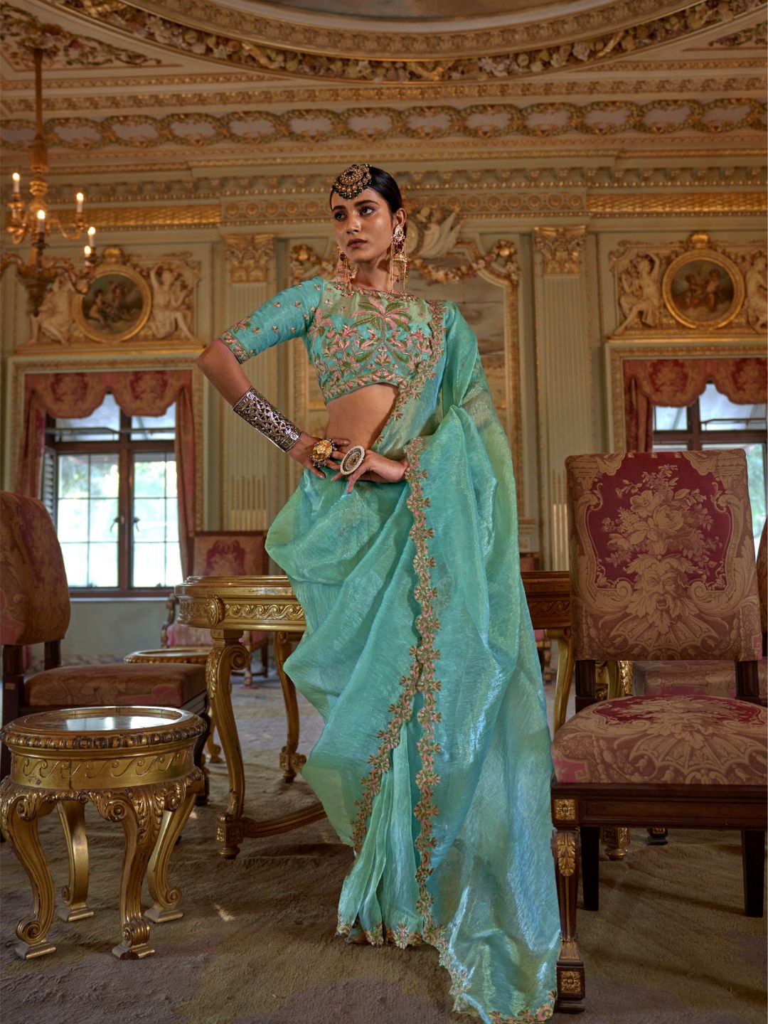 Urban Pallu Solid Tissue Fusion Saree