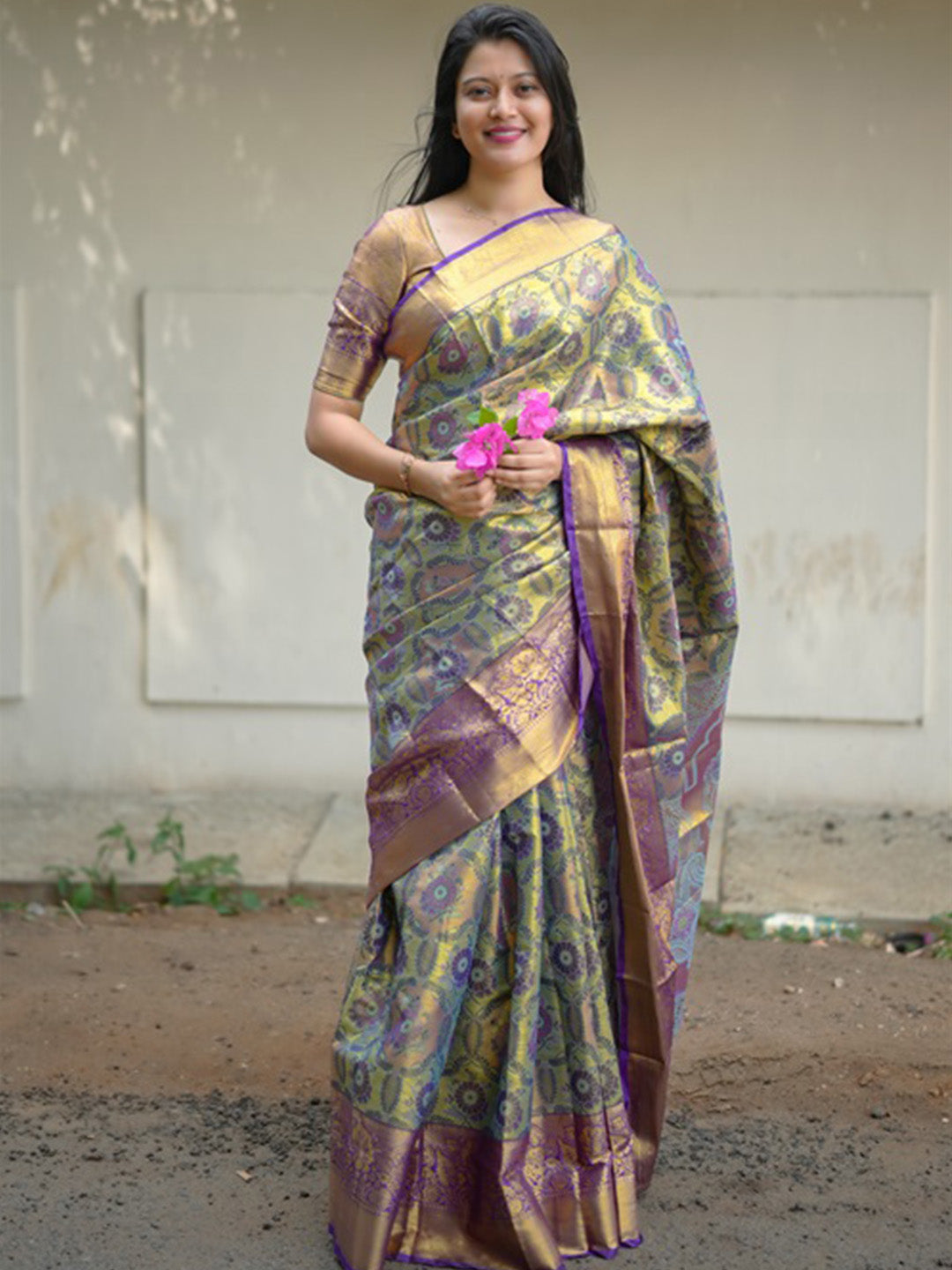 Urban Pallu Woven Design Silk Blend Traditional Saree