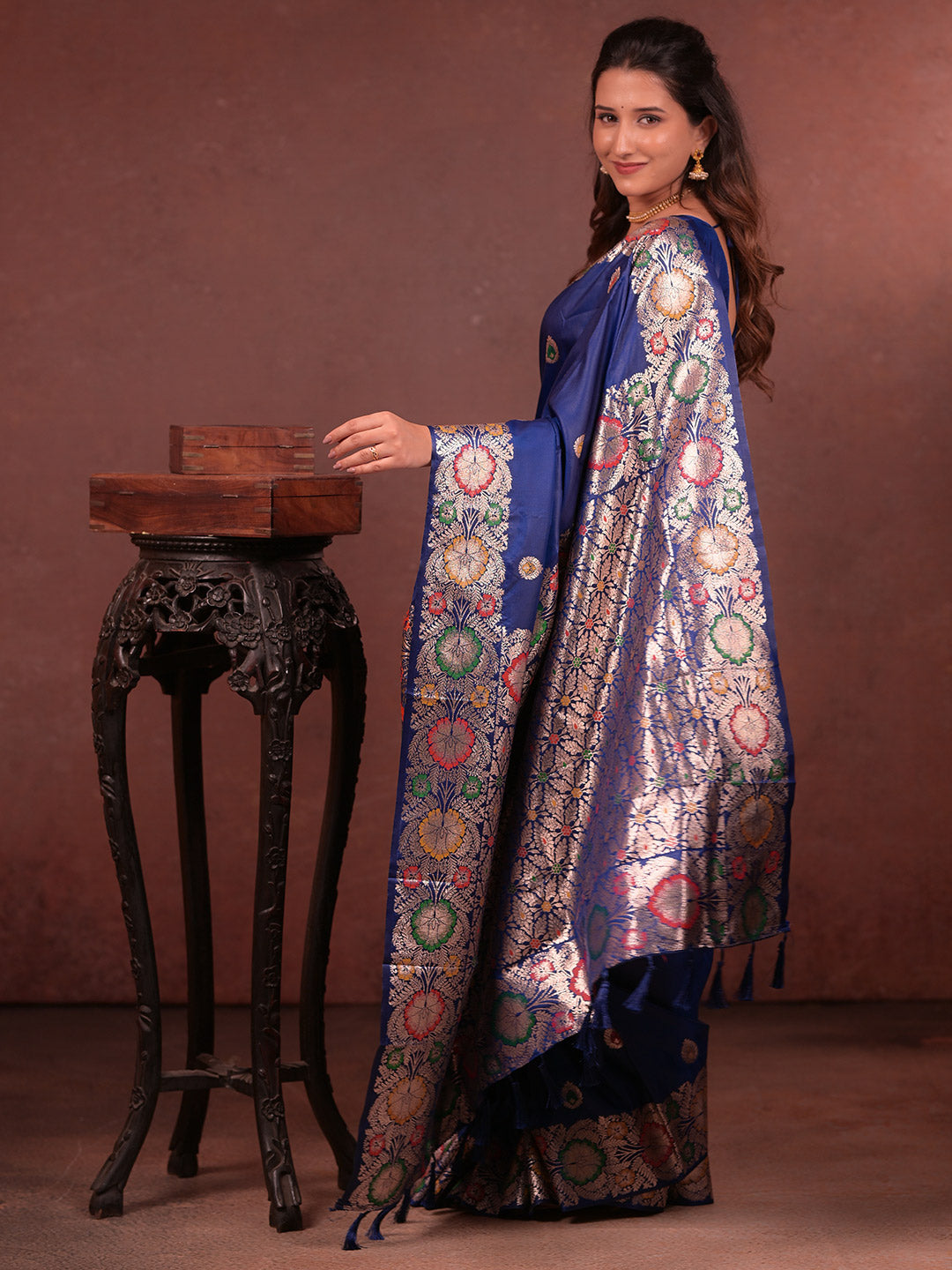 Urban Pallu Woven Design Silk Blend Traditional Saree