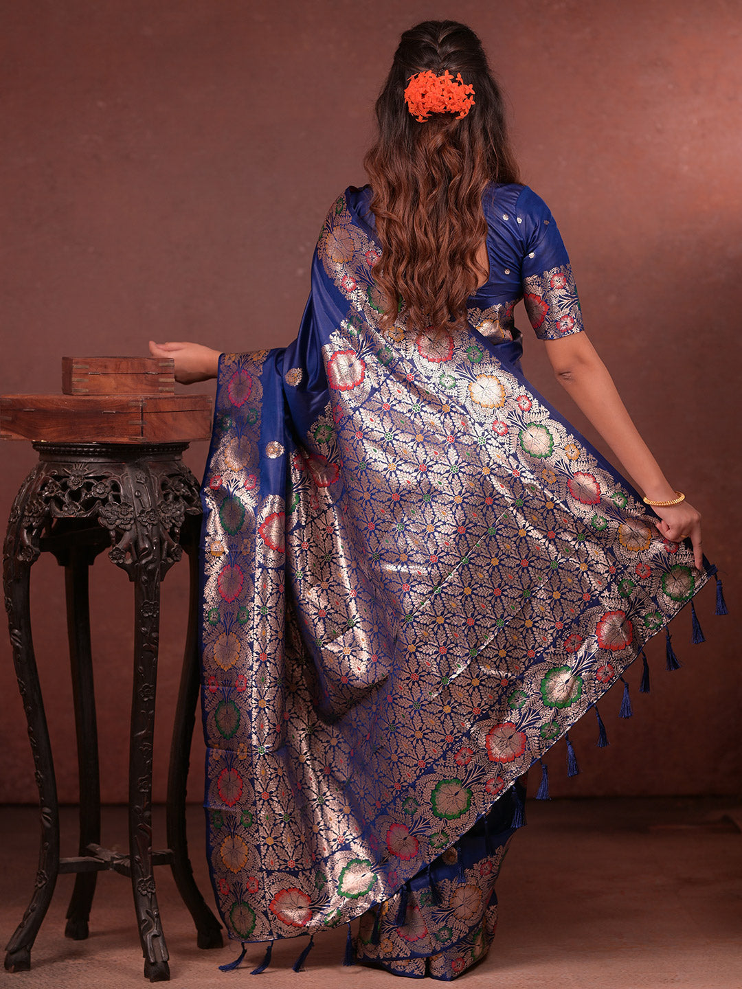 Urban Pallu Woven Design Silk Blend Traditional Saree