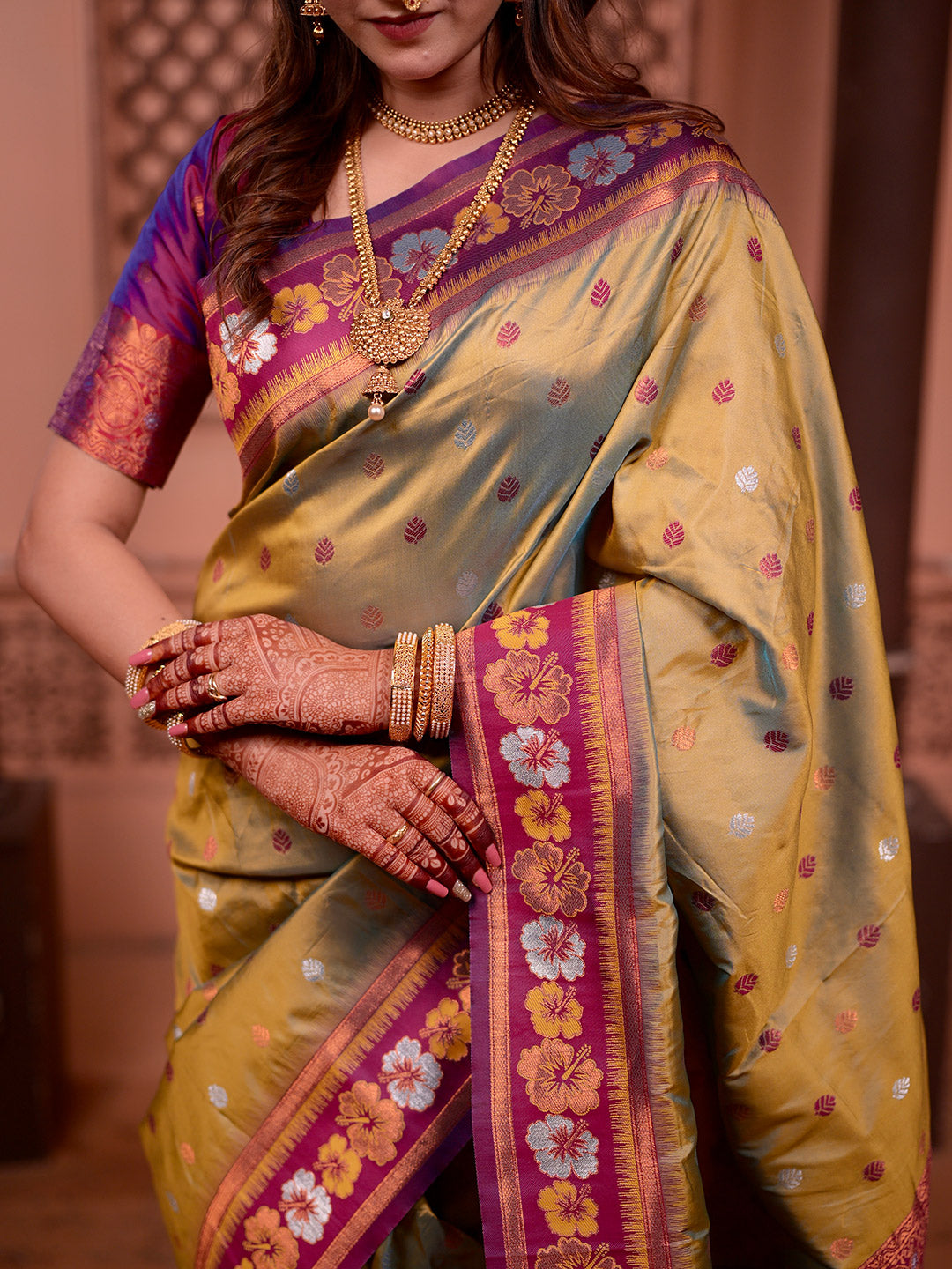 Urban Pallu Woven Design Silk Blend Traditional Saree