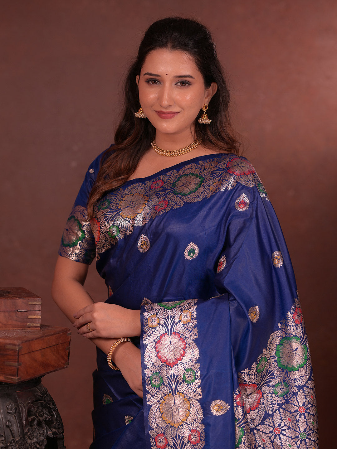 Urban Pallu Woven Design Silk Blend Traditional Saree