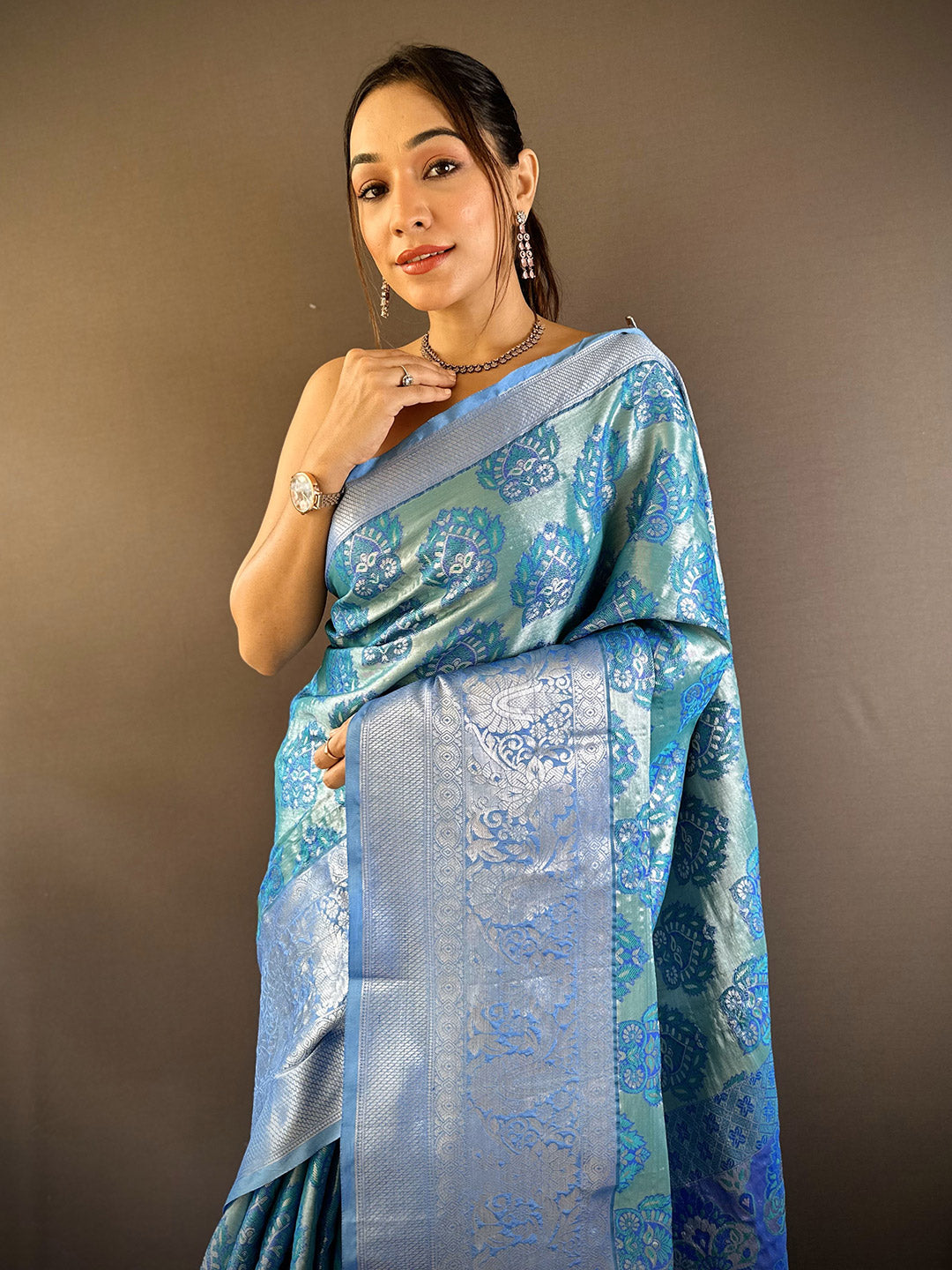 Urban Pallu Woven Design Silk Blend Traditional Saree