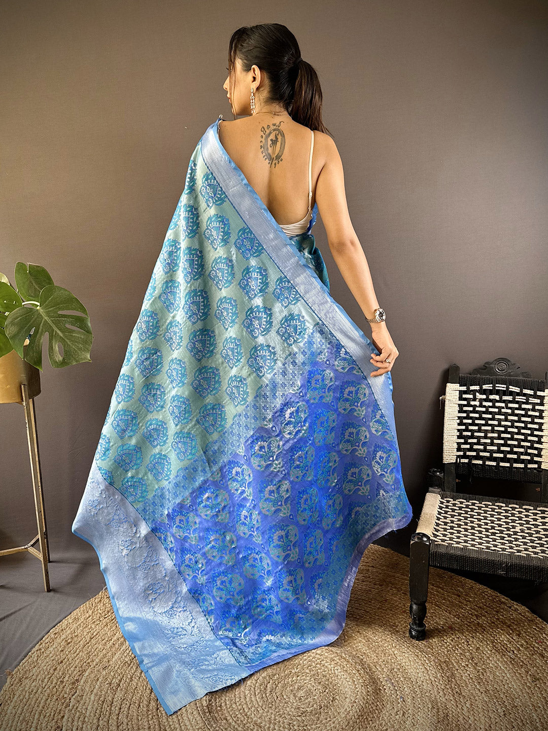 Urban Pallu Woven Design Silk Blend Traditional Saree