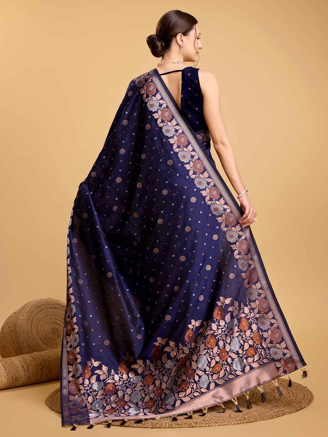 Urban Pallu Woven Design Silk Blend Party Saree