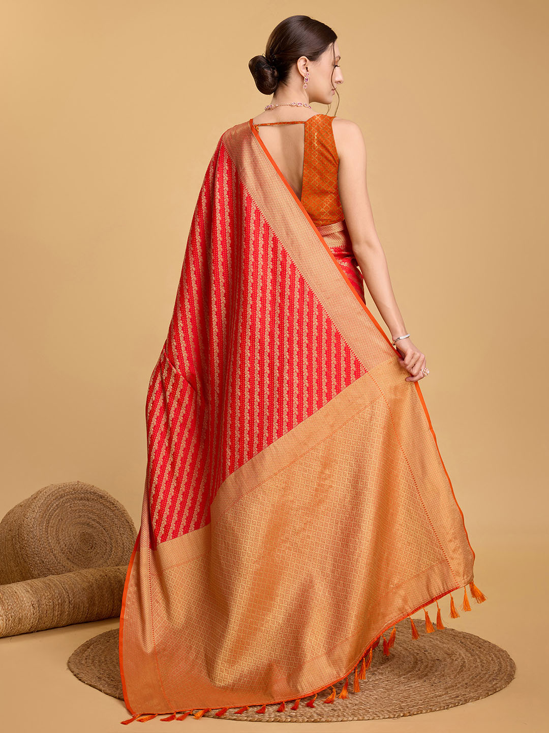 Urban Pallu Woven Design Silk Blend Party Saree