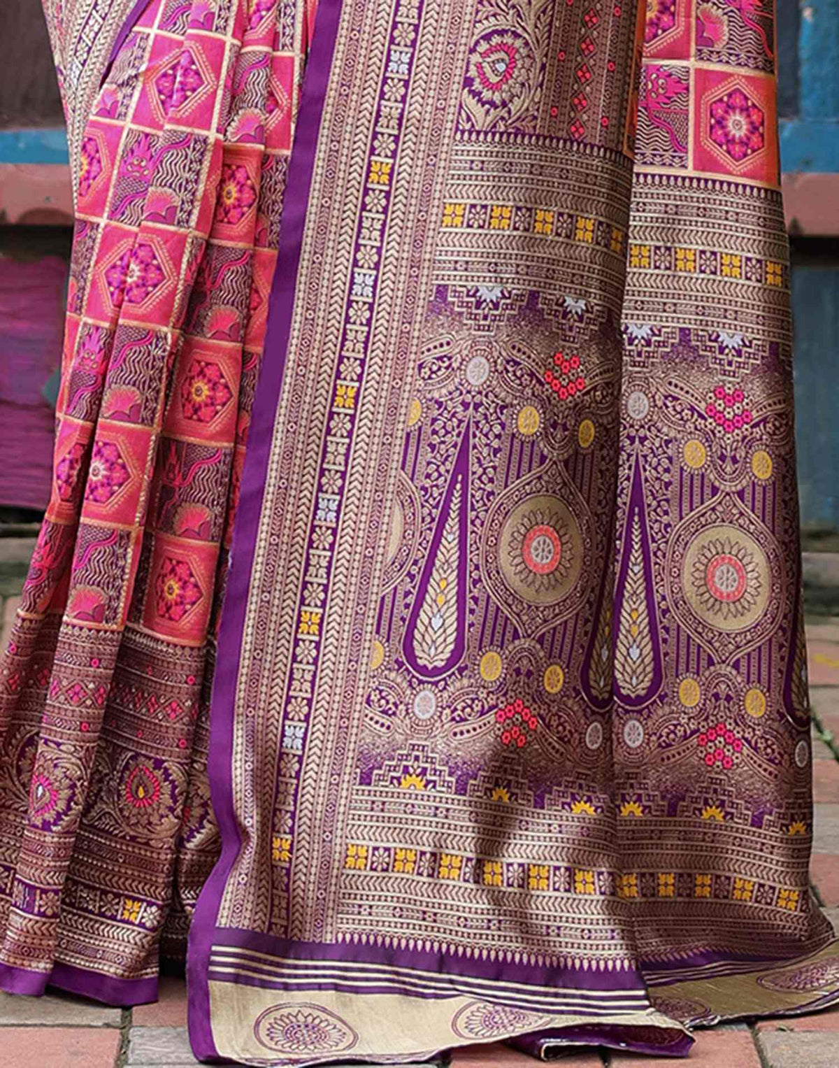 Urban Pallu Woven Design Silk Blend Festive Saree