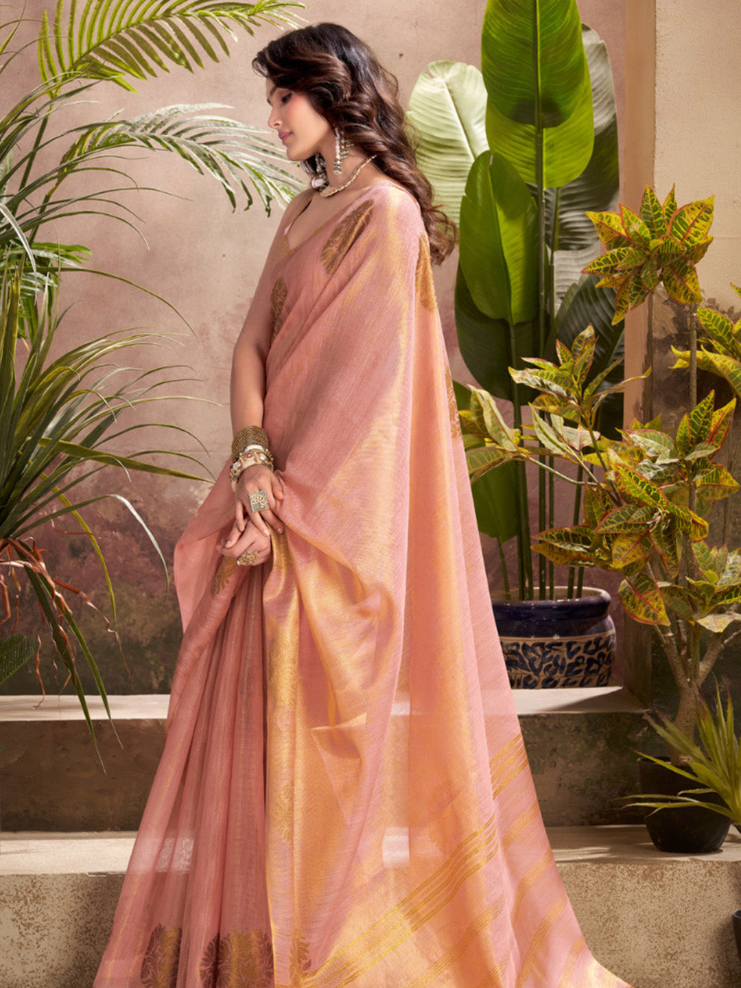 Urban Pallu Woven Design Silk Blend Traditional Saree