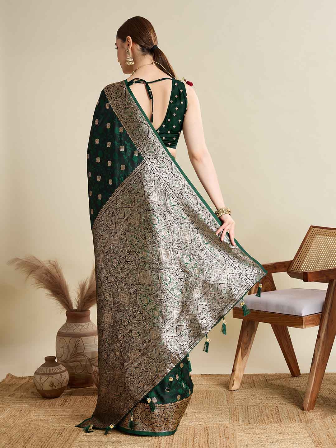 Urban Pallu Woven Design Silk Blend Party Saree