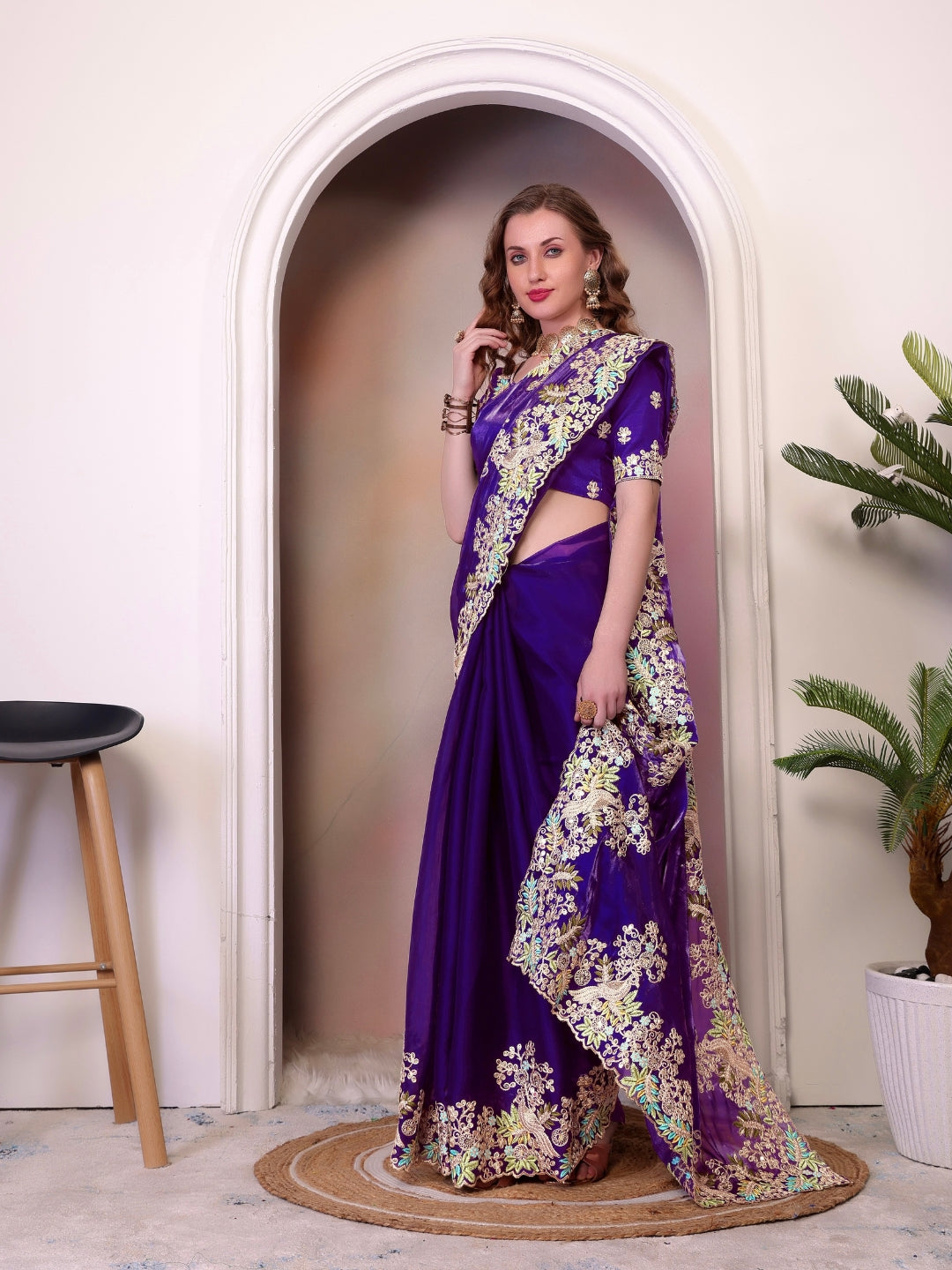 Urban Pallu Solid Silk Blend Festive Saree