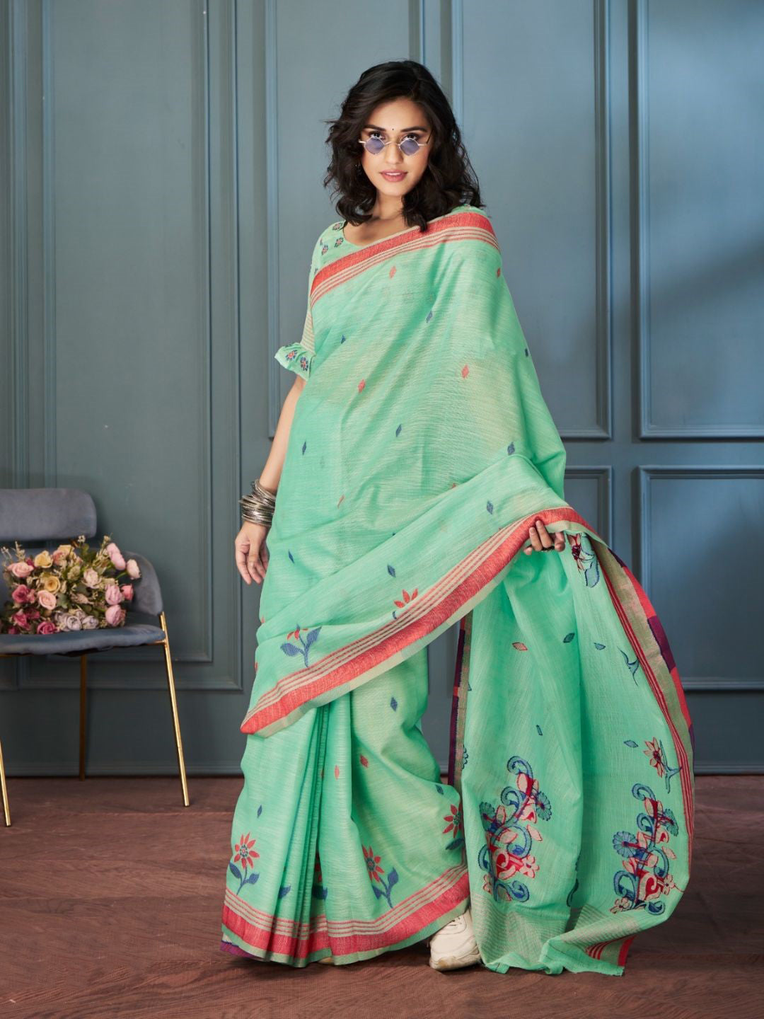 Urban Pallu Solid Cotton Blend Daily Saree