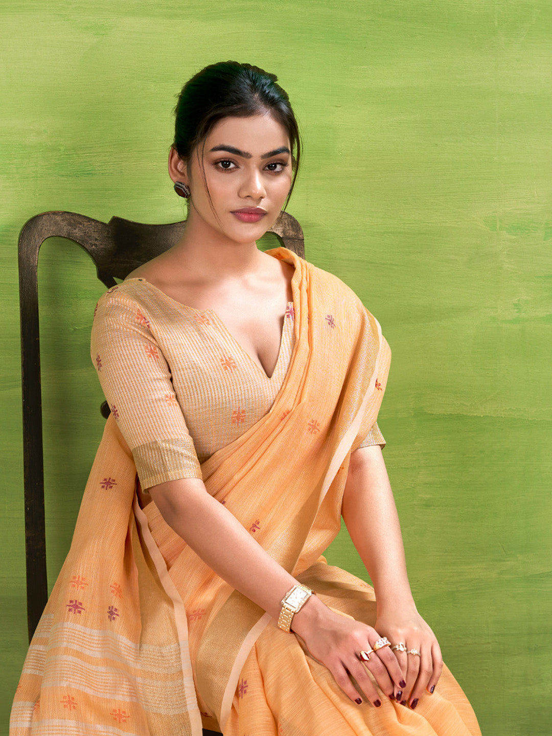 Urban Pallu Solid Cotton Blend Daily Saree