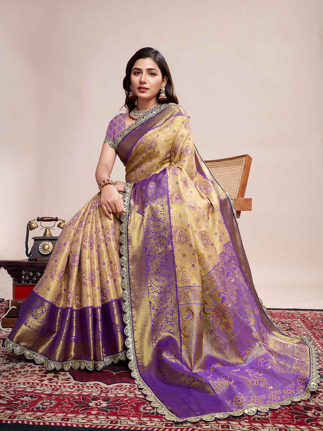 Urban Pallu Woven Design Silk Blend Party Saree
