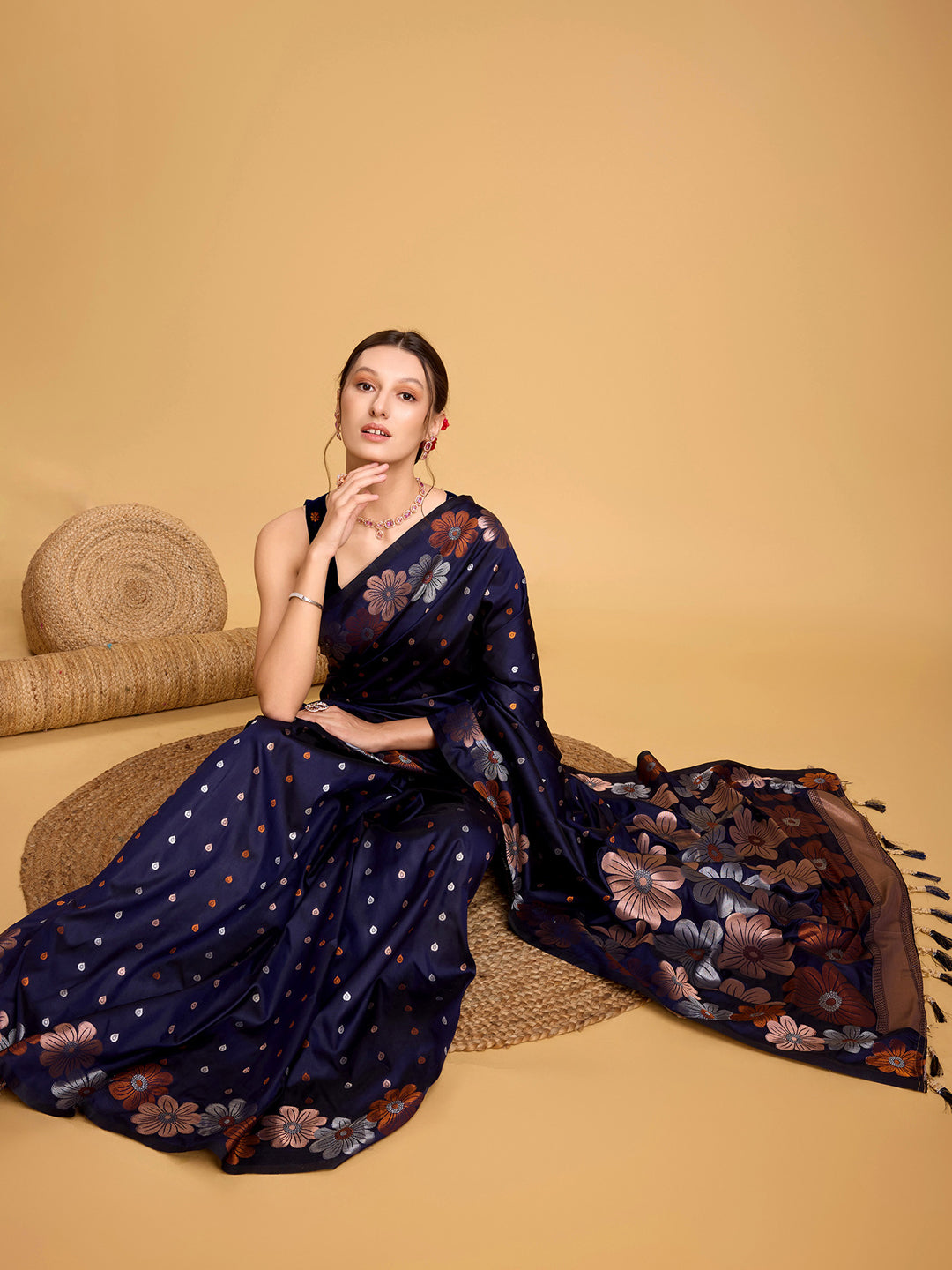 Urban Pallu Woven Design Silk Blend Party Saree