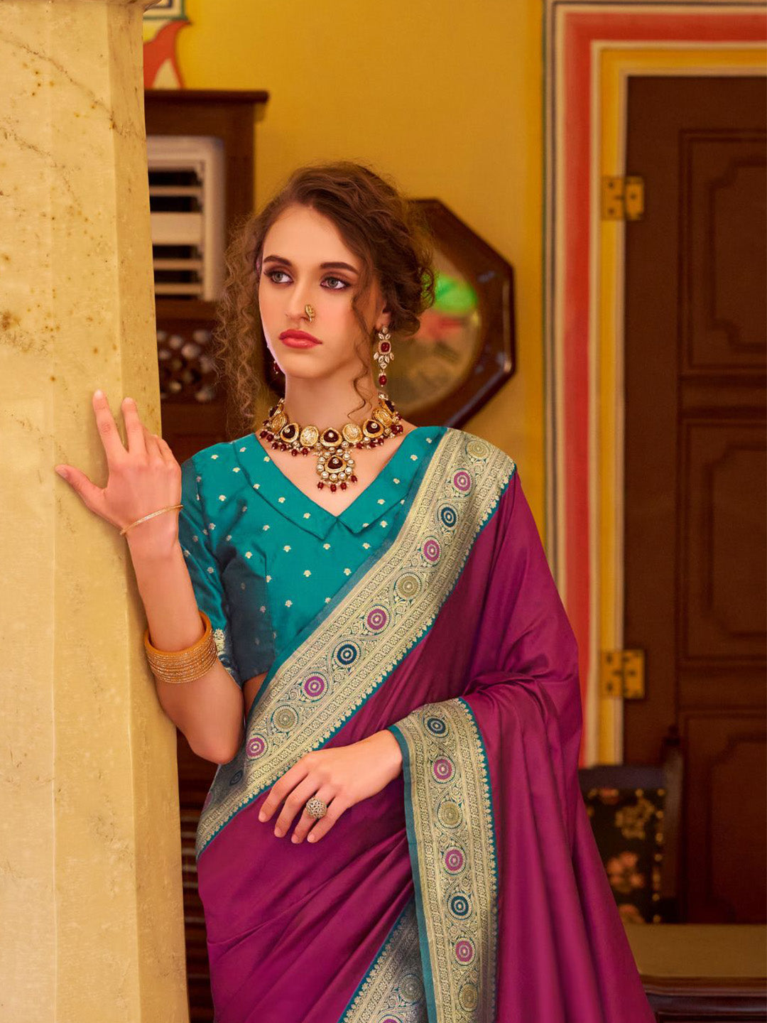 Urban Pallu Woven Design Silk Blend Daily Saree