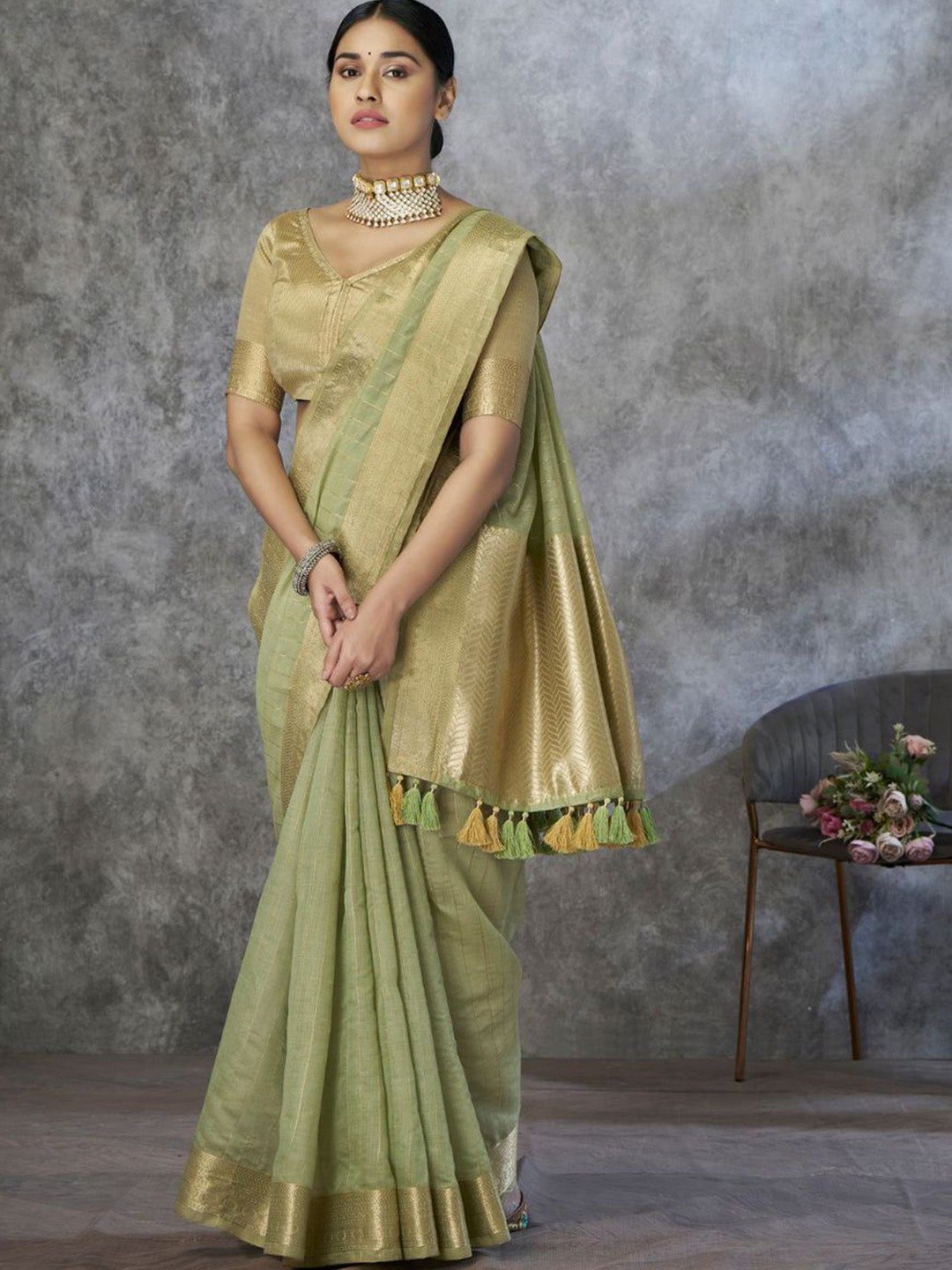 Urban Pallu Solid Cotton Blend Daily Saree