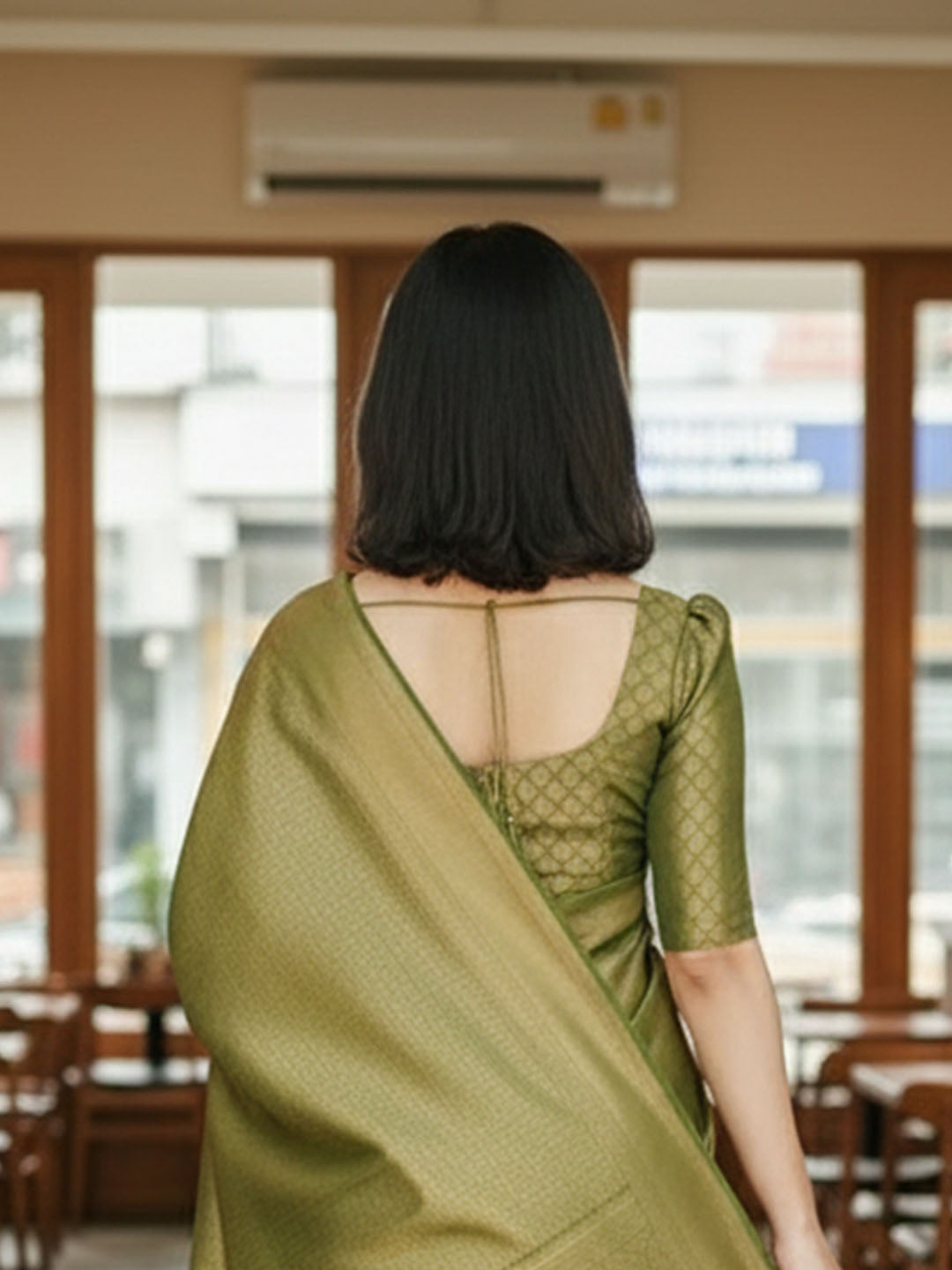 Urban Pallu Woven Design Silk Blend Work Saree