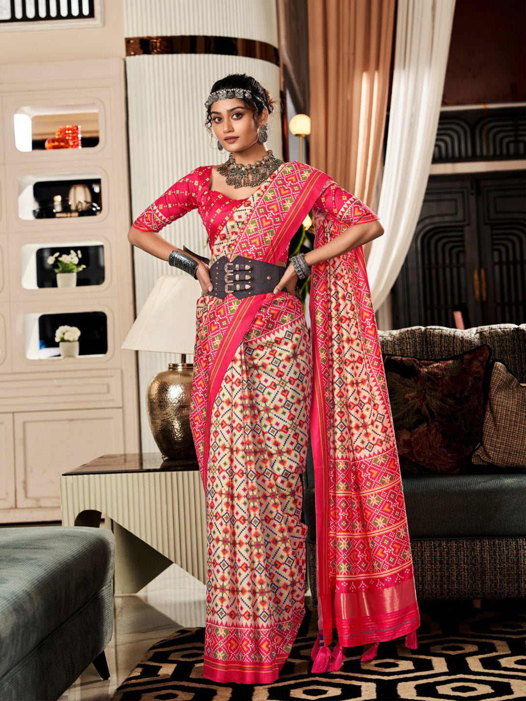 Urban Pallu Woven Design Cotton Blend Daily Saree