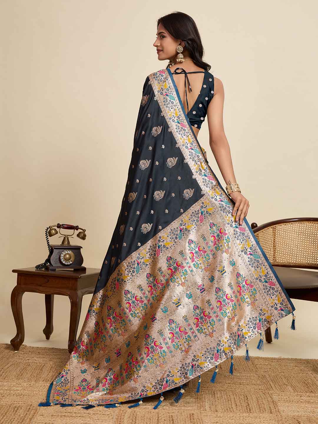 Urban Pallu Woven Design Silk Blend Party Saree