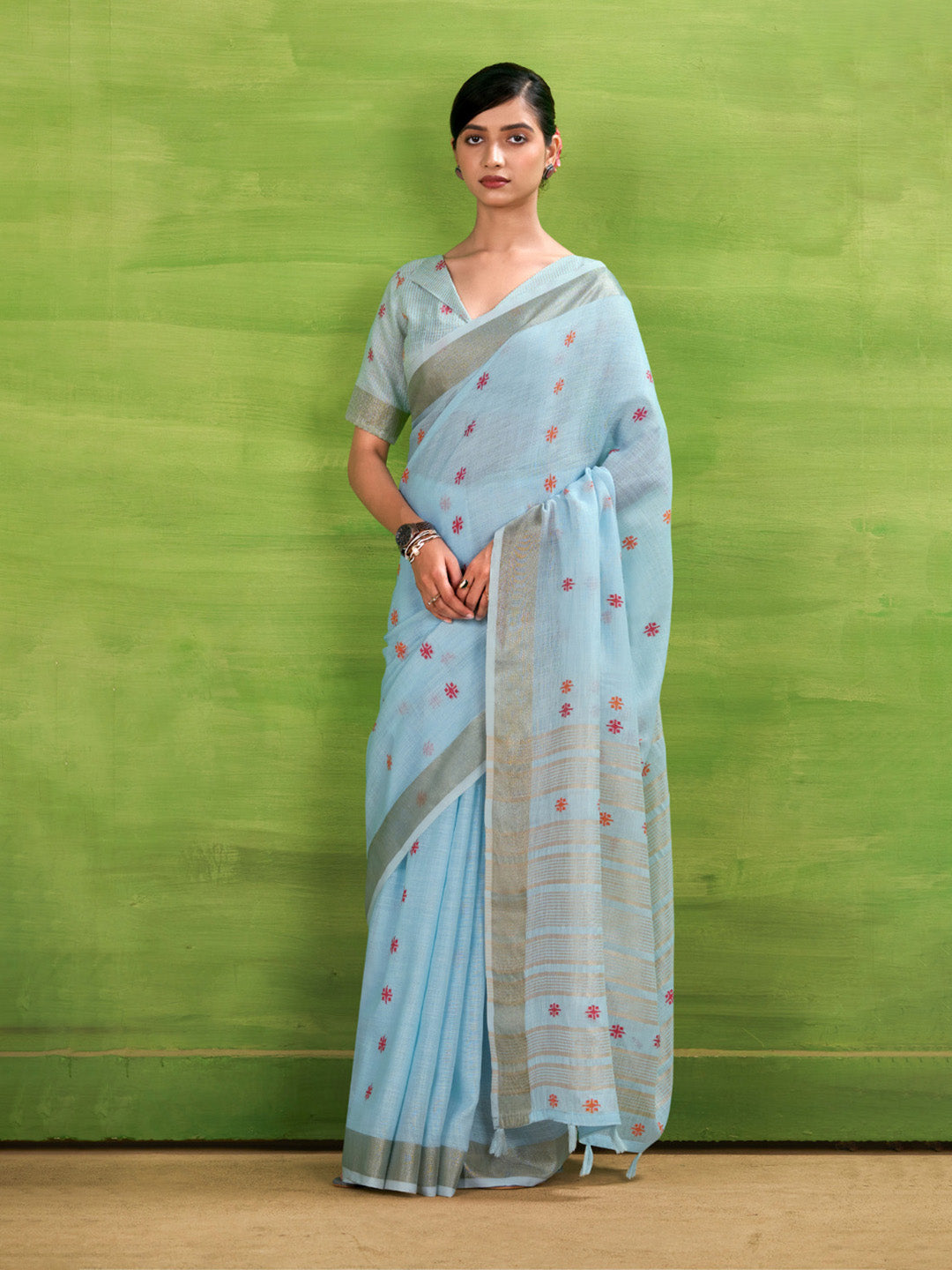 Urban Pallu Solid Cotton Blend Daily Saree