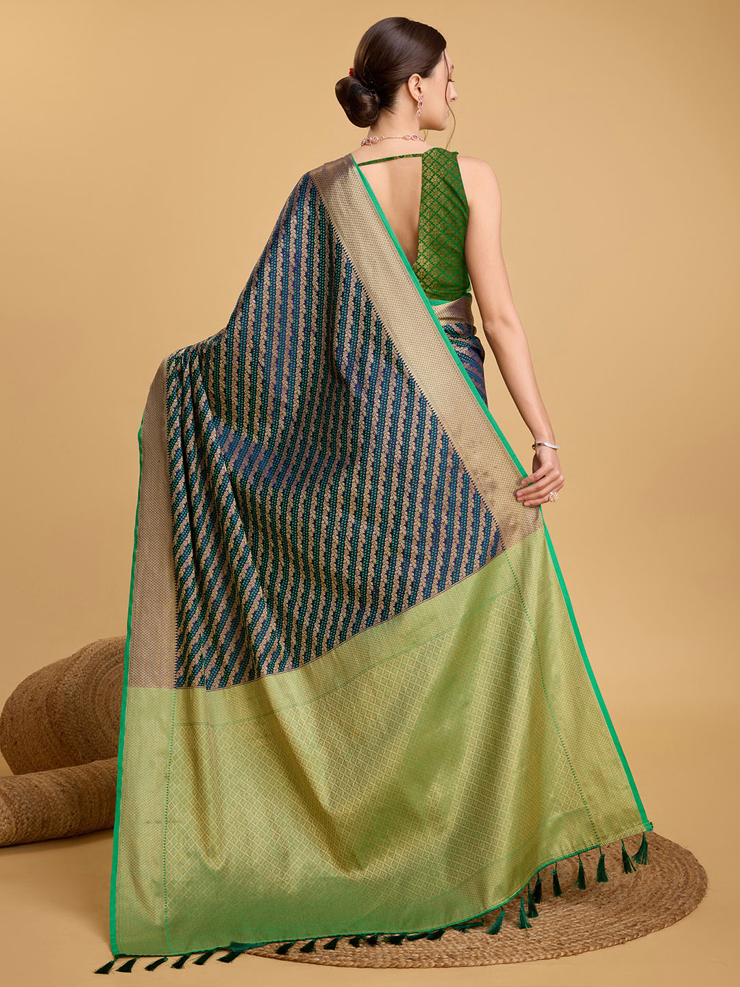 Urban Pallu Woven Design Silk Blend Party Saree