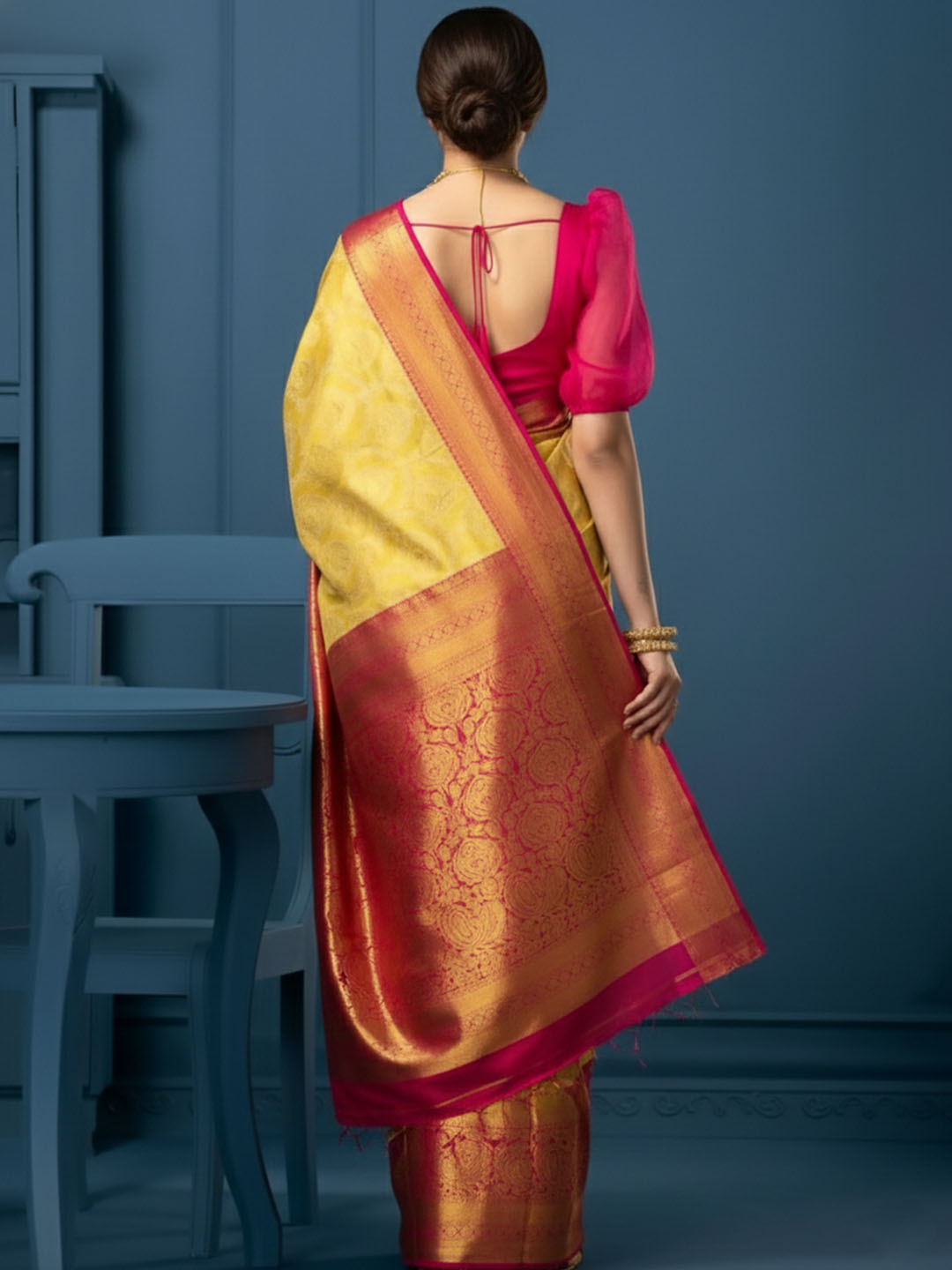 Urban Pallu Woven Design Silk Blend Traditional Saree