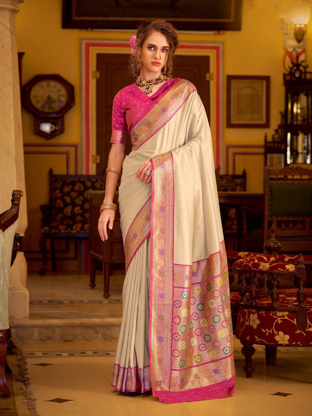 Urban Pallu Woven Design Silk Blend Daily Saree