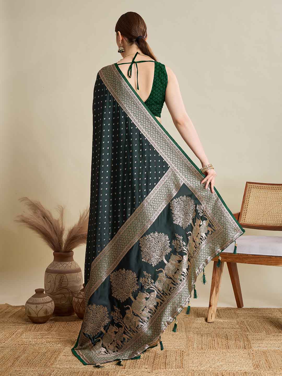 Urban Pallu Woven Design Silk Blend Party Saree