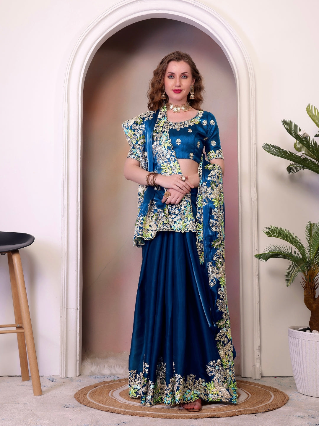 Urban Pallu Solid Silk Blend Festive Saree