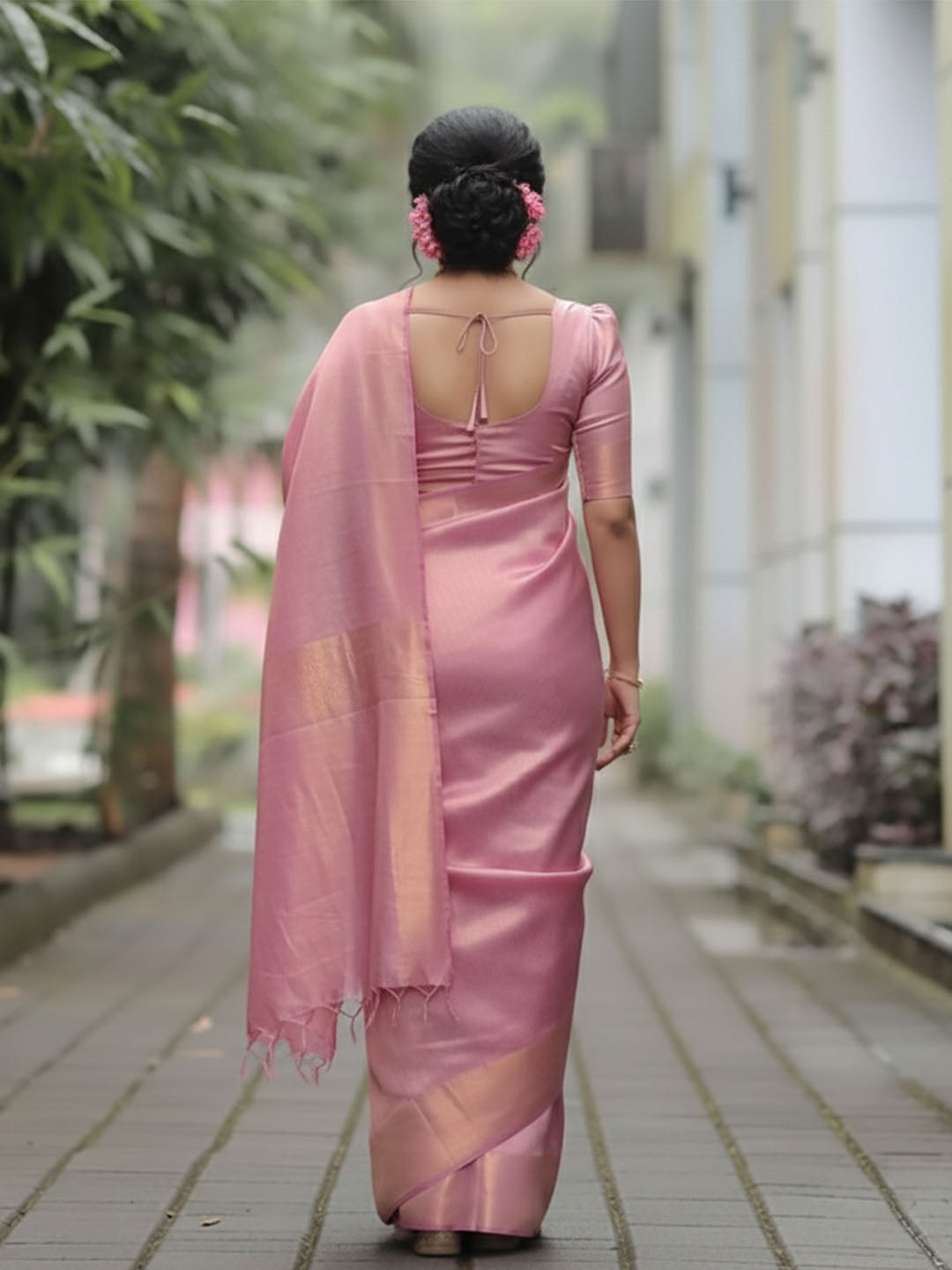 Urban Pallu Woven Design Silk Blend Traditional Saree