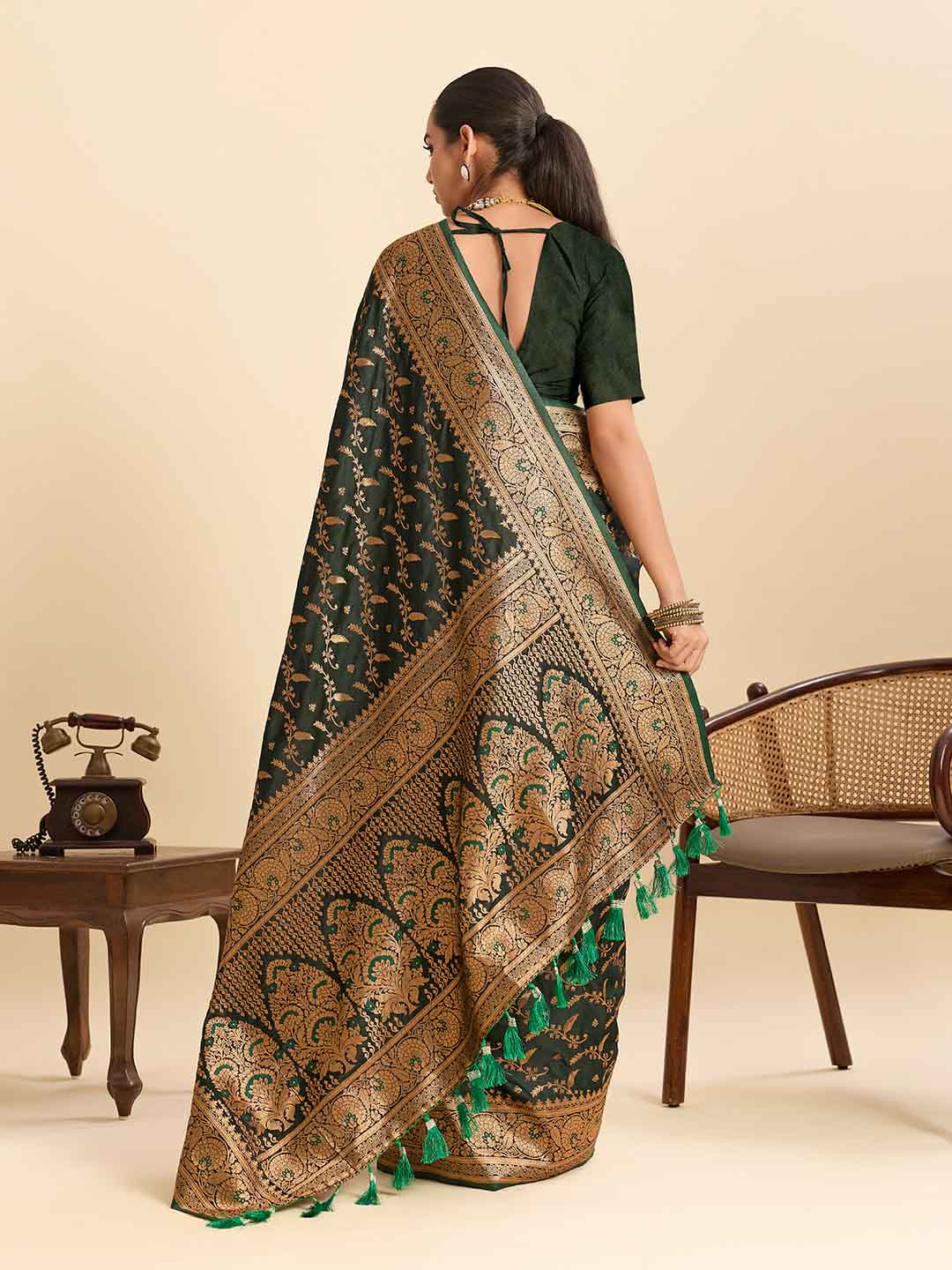 Urban Pallu Floral Sequinned Silk Blend Fusion Saree