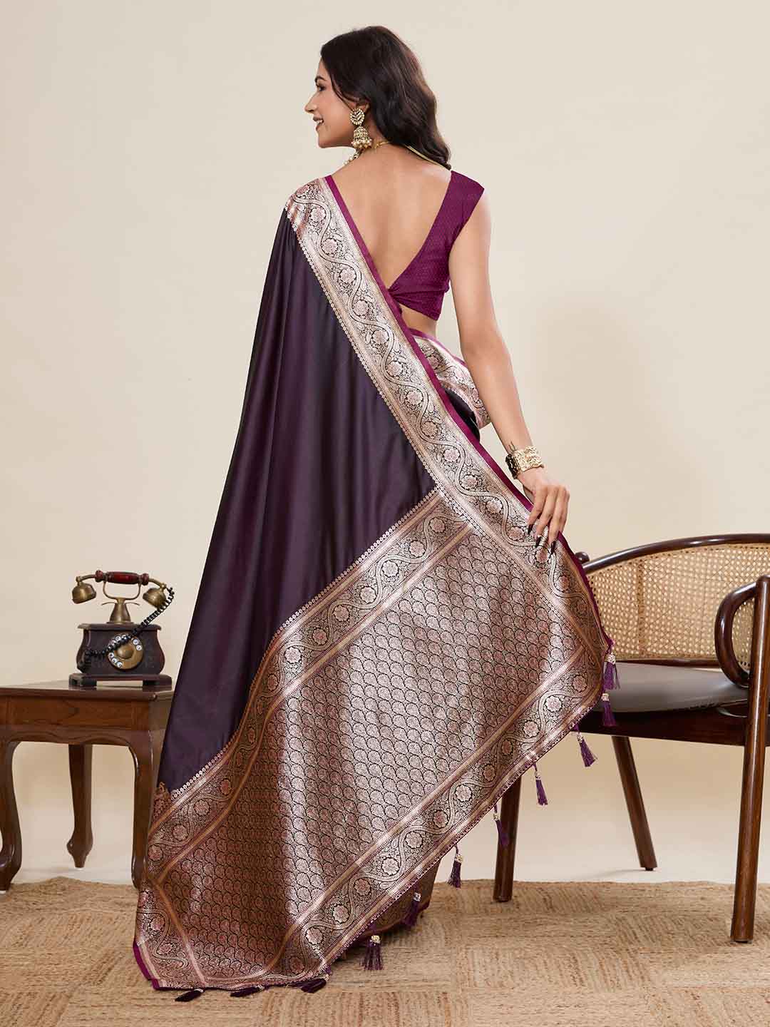 Urban Pallu Woven Design Silk Blend Party Saree