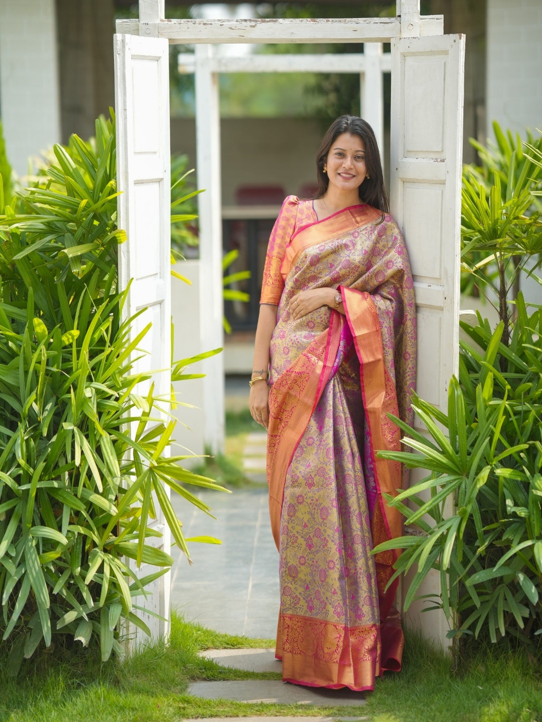 Urban Pallu Woven Design Art Silk Traditional Saree