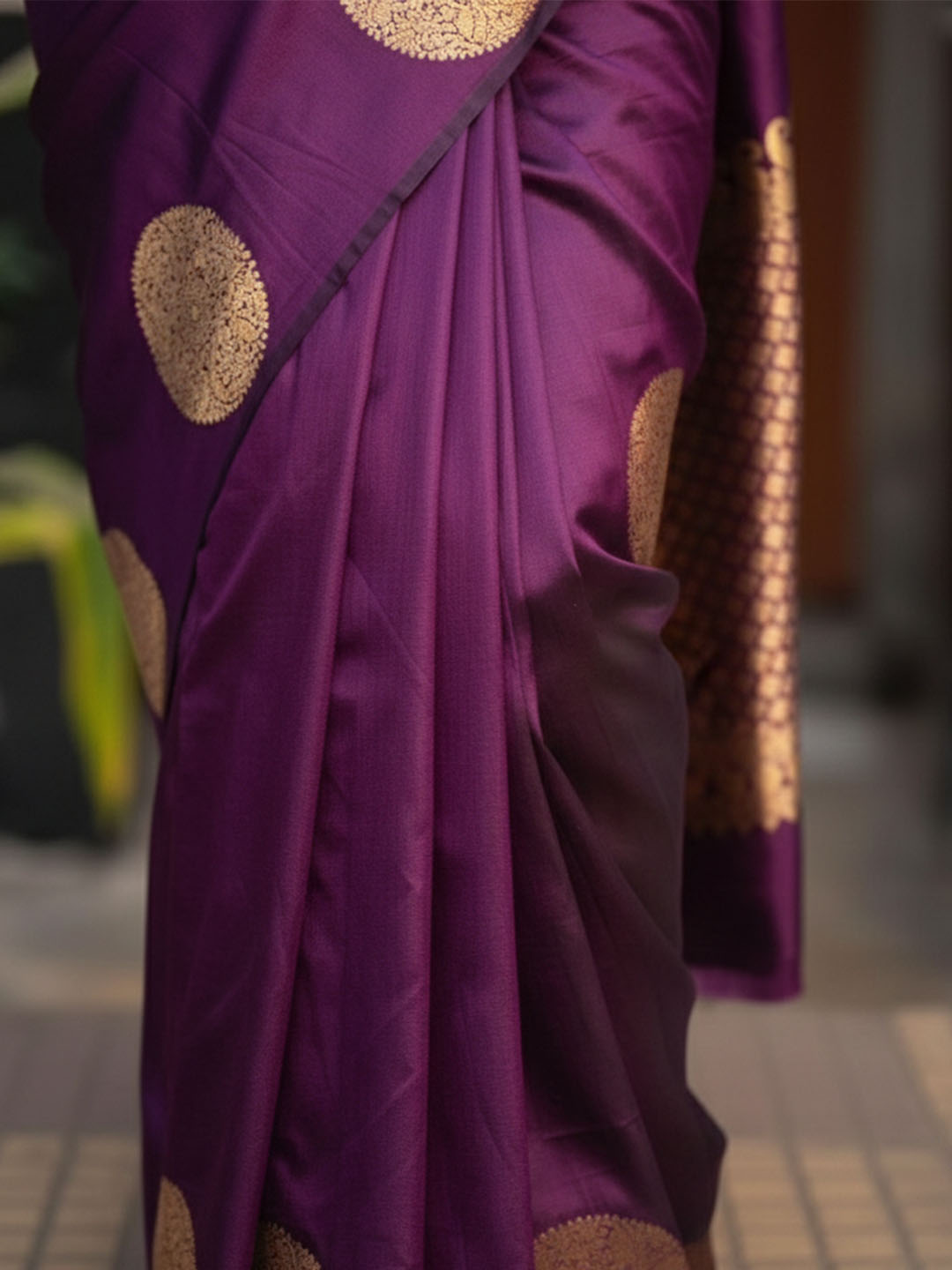 Urban Pallu Woven Design Silk Blend Work Saree