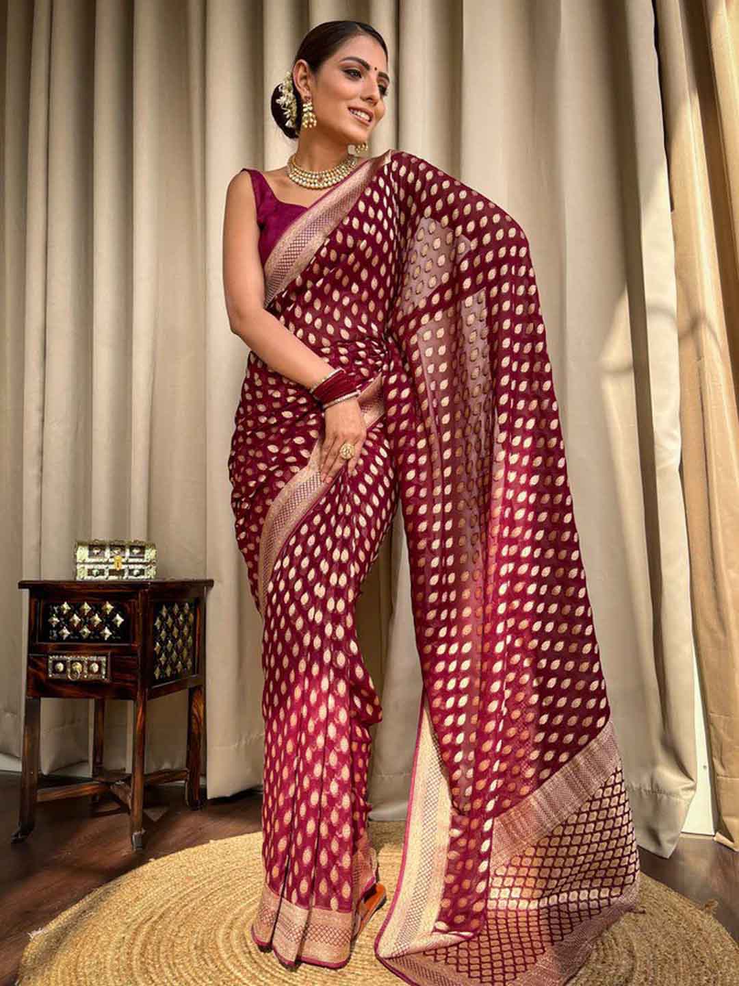 Urban Pallu Woven Design Silk Blend Work Saree
