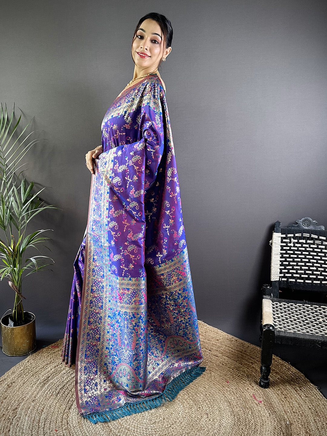 Urban Pallu Woven Design Silk Blend Traditional Saree