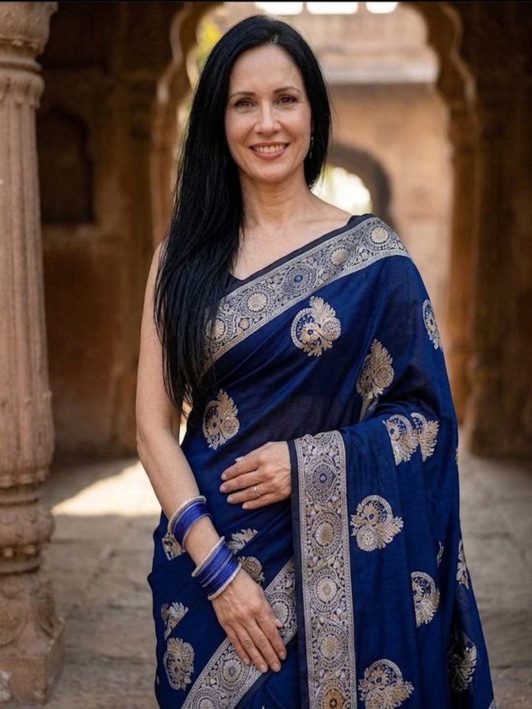 Urban Pallu Woven Design Silk Blend Traditional Saree