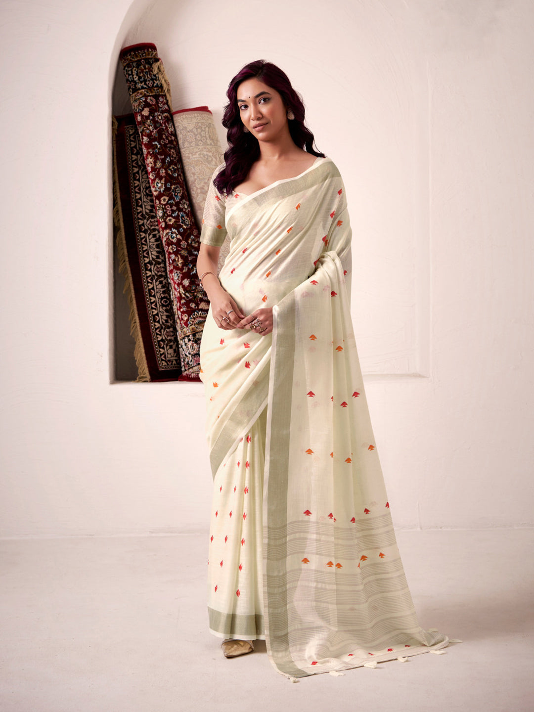 Urban Pallu Embroidered Cotton Blend Traditional Saree