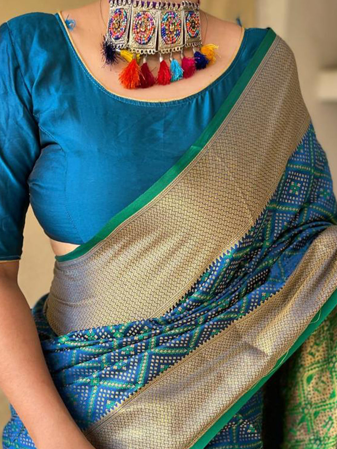 Urban Pallu Woven Design Silk Blend Party Saree
