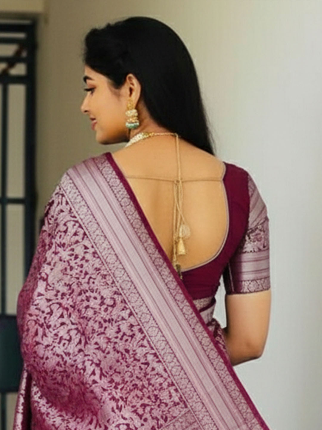 Urban Pallu Woven Design Silk Blend Traditional Saree